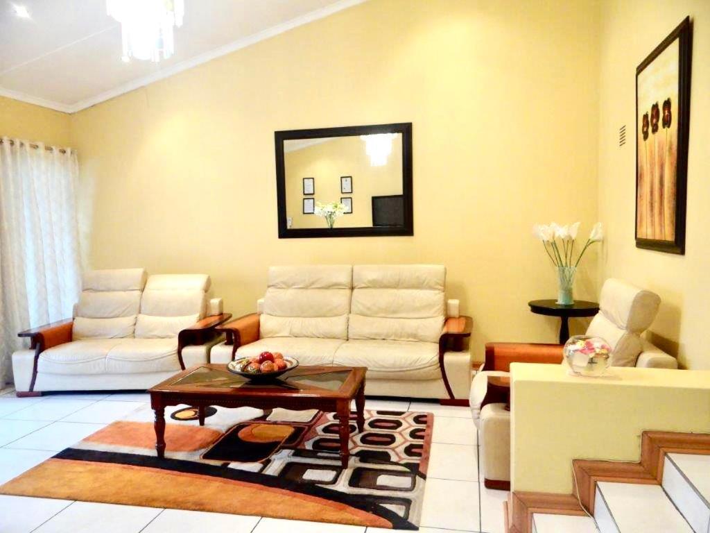 Lilliz Guest House Mthatha Buitenkant foto